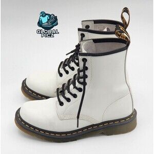 Ladies Dr. Martens 1460 Combat Boots White Leather 8 Eye Lace Up Womens size 7